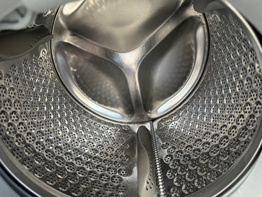 Transportation damaged Westinghouse WWW9024M5SA 9kg/5kg front load washer dryer combo - Second Hand Appliances Geebung